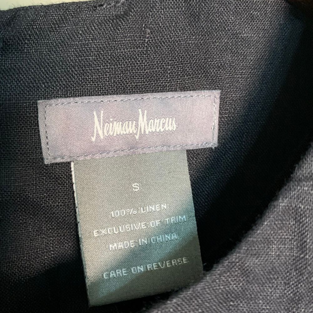 Neiman Marcus 100% Linen Lined Black Dress Crochet Details Size Small - Picture 3 of 8
